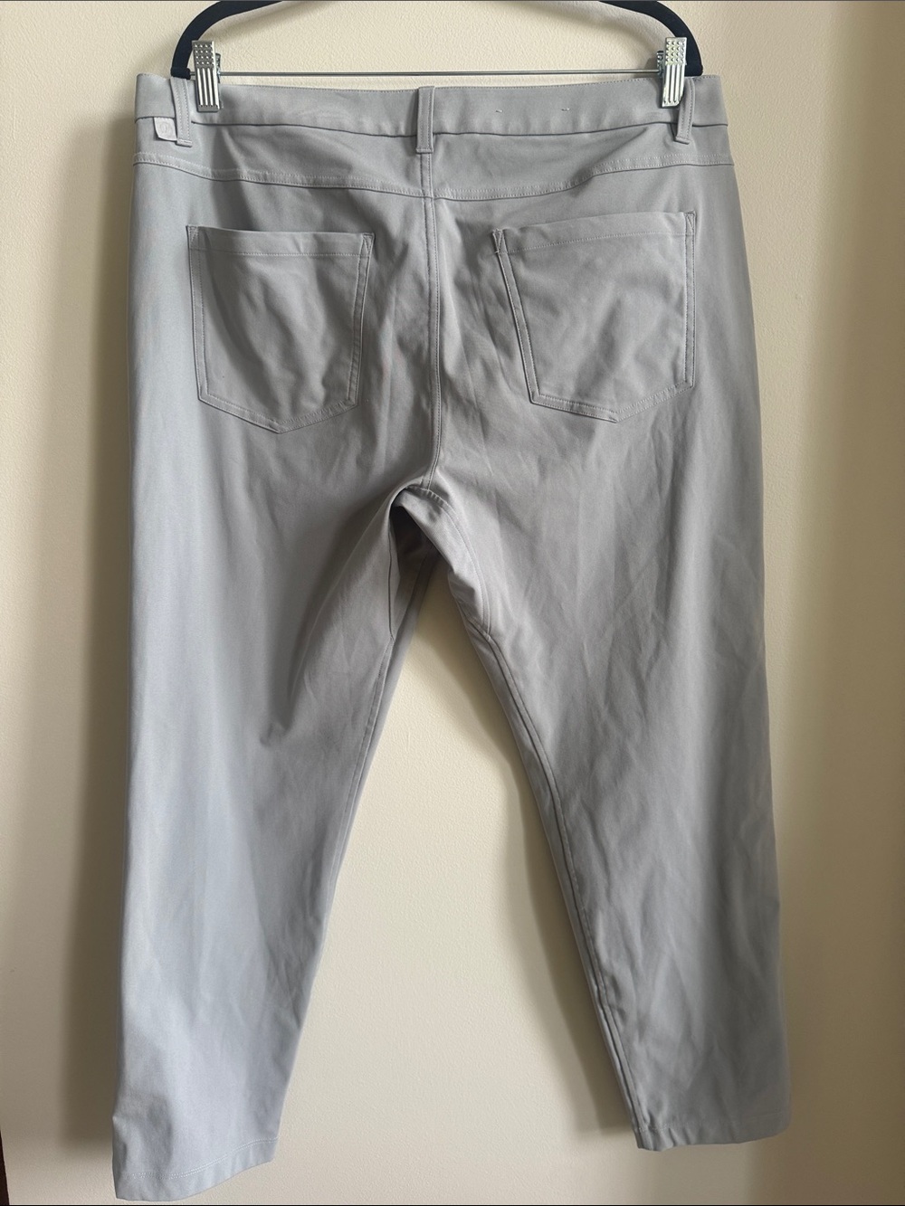 Lululemon pants - Picture 2 of 4
